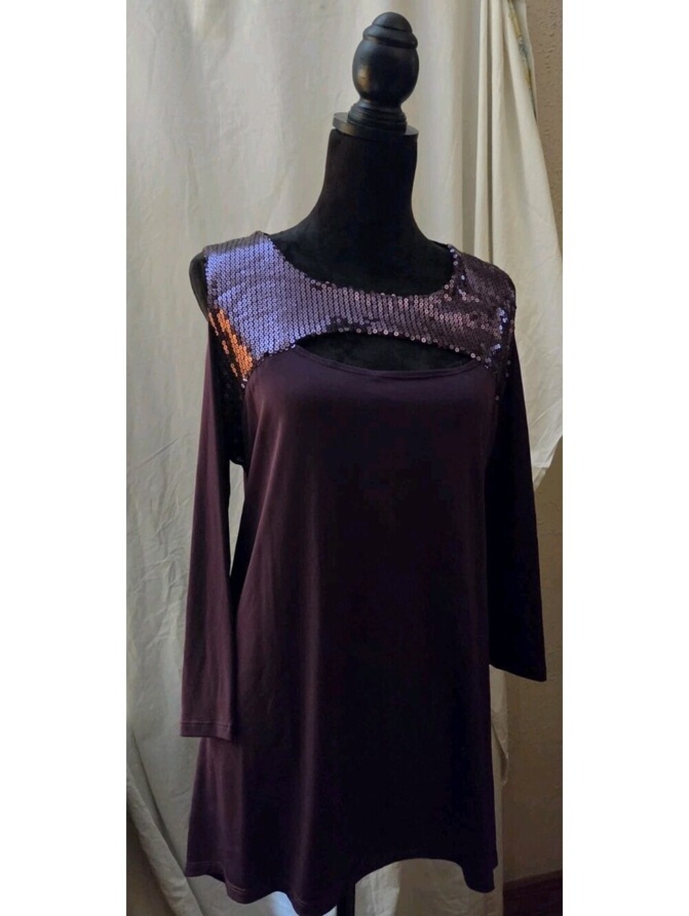 Slinky Brand Glam Cruise Y2K Purple Sequin Yoke Tunic Top Cutout 3/4 Sleeve L